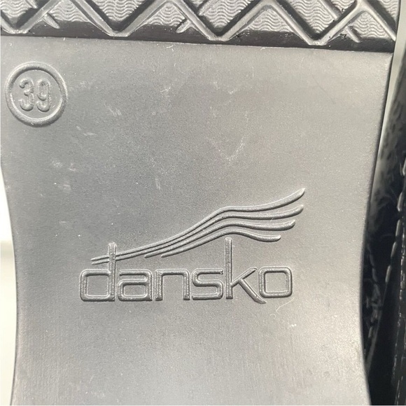 Dansko Professional Tooled Leather Clogs in Black Excellent condition 39 or 8.5 - Picture 9 of 10